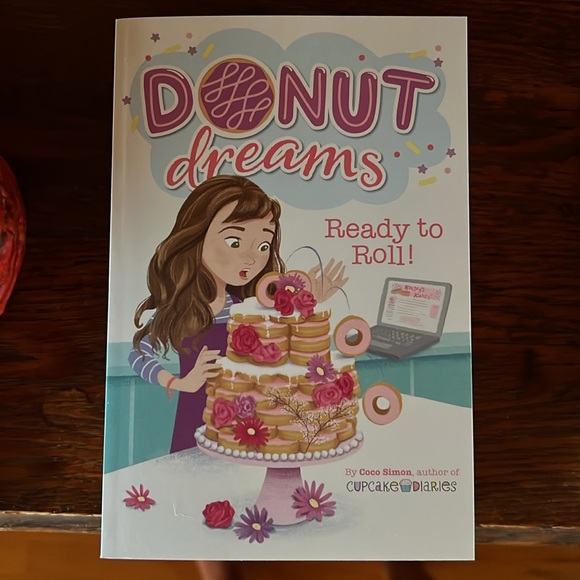Donut Dreams book set - Picture 4 of 9